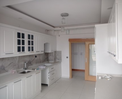 PINARBAŞI MAH. SİTE İÇERİSİNDE 4+1 ÇİFT CAM  BALKONLU DAİRE