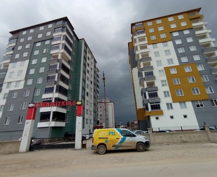 ESENTEPE MAH. İKİZ KULELERDE ARA KAT 3+1 KOMBİLİ DAİRE