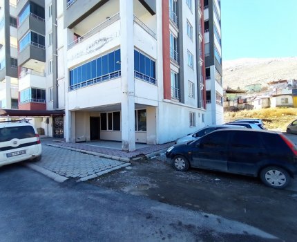 Kızılcaoba'da Ana Yoldan Görünürlüğü Yüksek, 2+1 Ofis/Daire