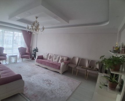 BAHÇELİEVLERDE ÇİLİNGİR CAD. 4+1 DAİRE